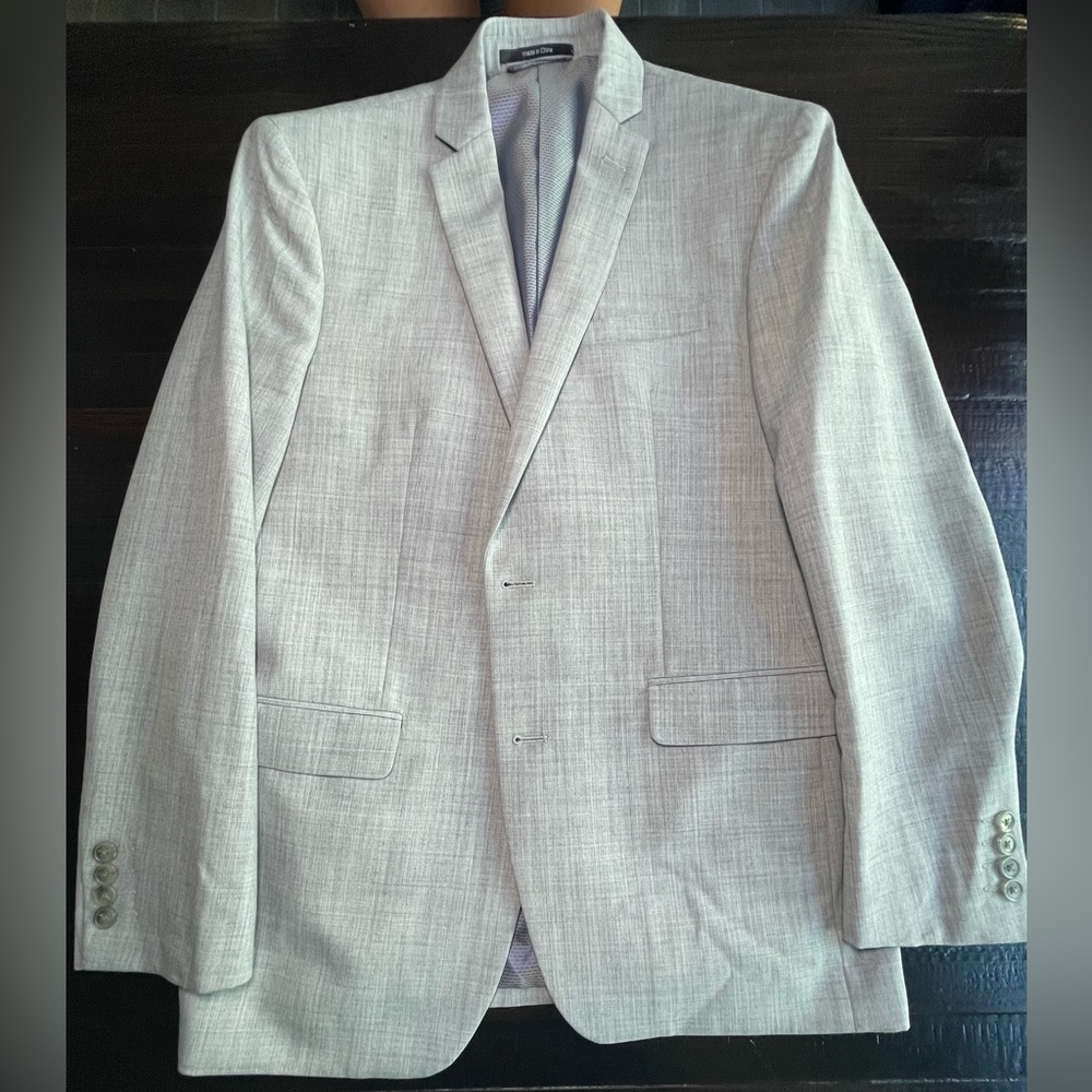 Men’s Bar III gray Suit 40R and 32x30